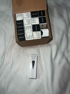 NWT Zoya nail polish wand brushes 16 piece